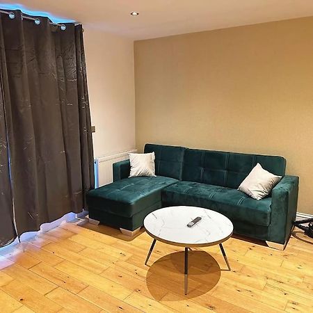 1 Bed Room Flat Near Central Londra Esterno foto