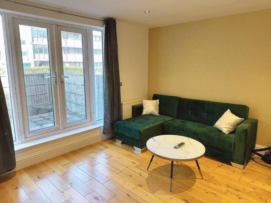 1 Bed Room Flat Near Central Londra Esterno foto